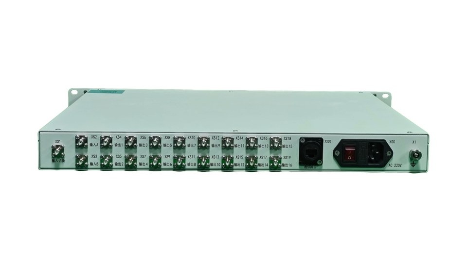 Distributeur d'impulsions Simon RF SPD-16 en rack